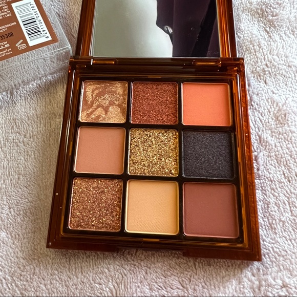 Huda Beauty brown obsessions in caramel - Picture 8 of 8